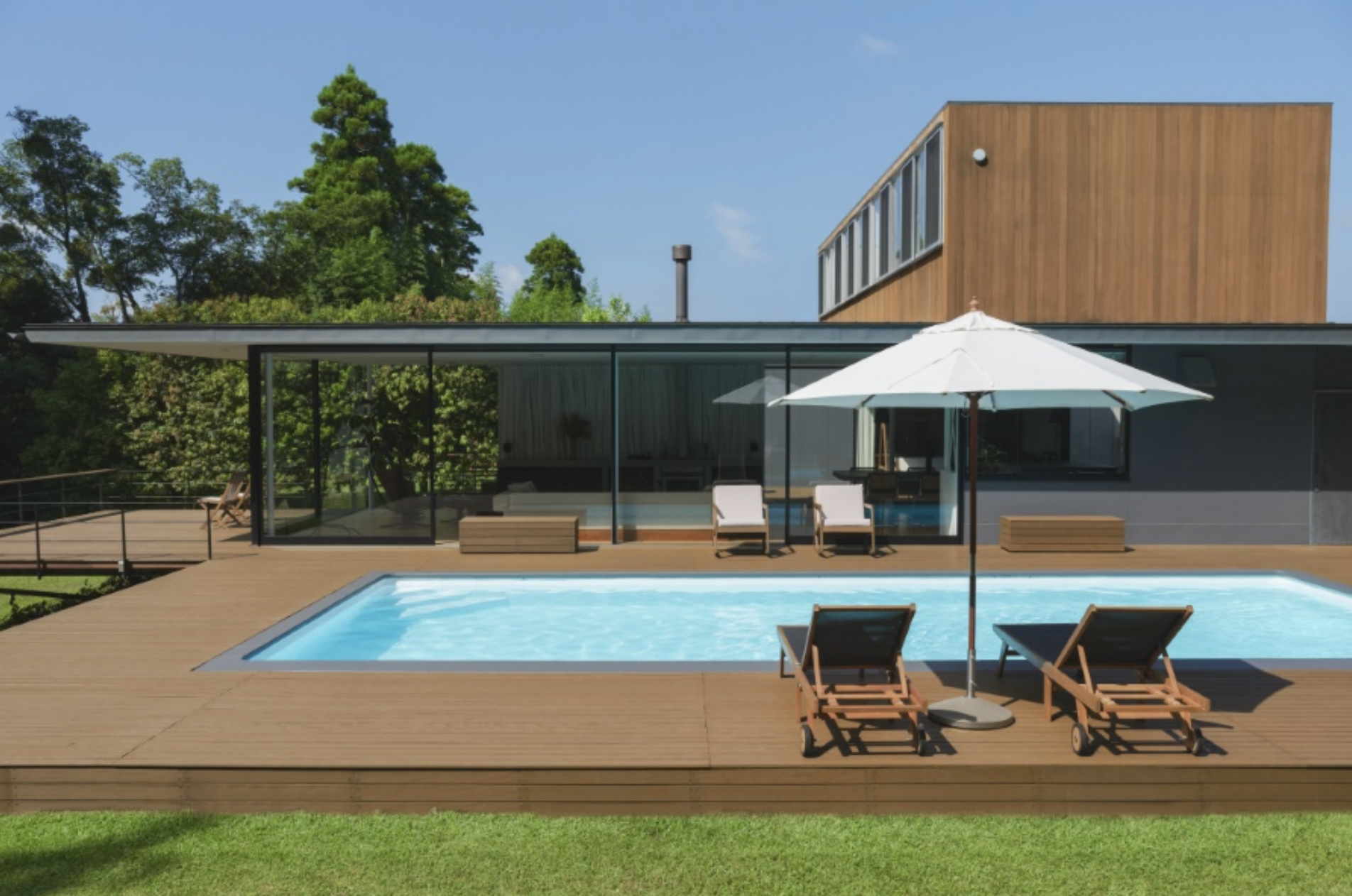 inTHE studio "river side"